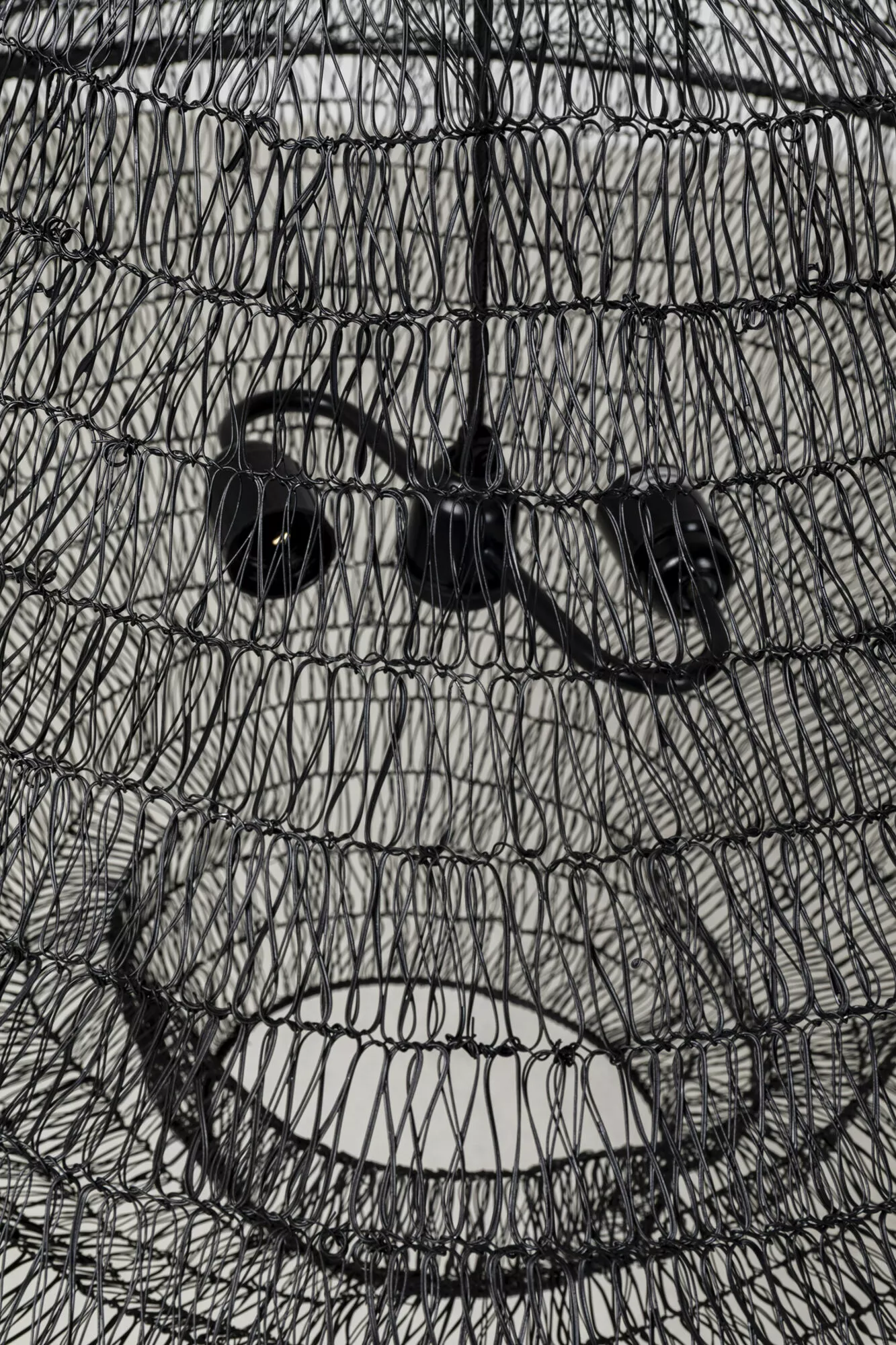 Kare Design Cocoon Pöytävalaisin, Musta Ø89cm 7 Kare Design Cocoon Pöytävalaisin, Musta Ø89cm - Image 5